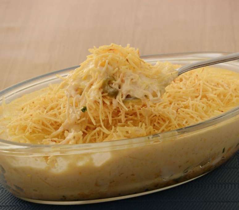 Fricass&ecirc; de frango cremoso (Reprodu&ccedil;&atilde;o / Guia da Cozinha)