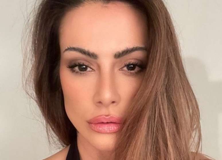 A atriz pediu para que as pessoas refletissem antes de falar sobre um compromisso t&atilde;o s&eacute;rio