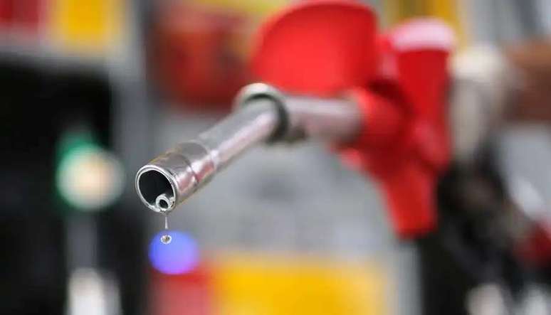 Preços da gasolina e do etanol baixaram em julho.