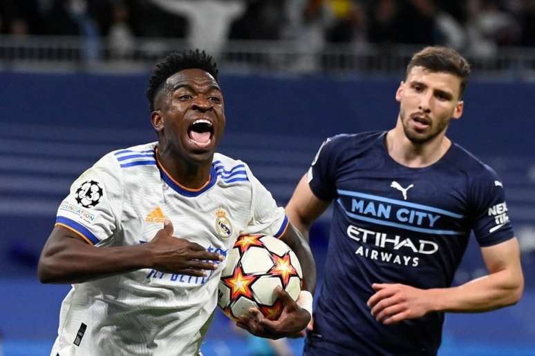 Manchester City vence Real Madrid em jogo com sete golos