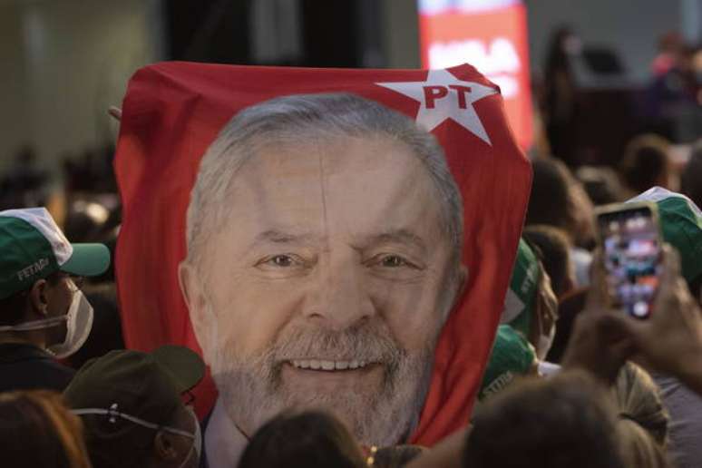 Luiz Inácio Lula da Silva é candidato à Presidência do Brasil