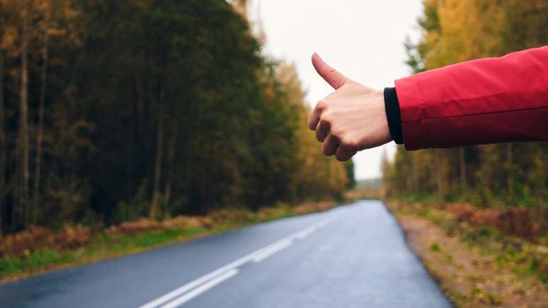Se voc&ecirc; precisar de uma carona na estrada, pode ser uma boa ideia usar algo vermelho