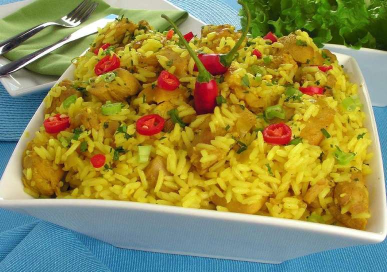 Arroz caipira com açafrão – Foto: Guia da Cozinha