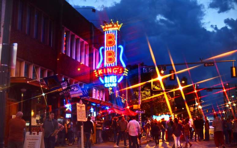 A Beale Street, em Memphis, respira blues.