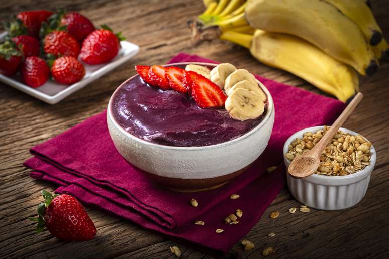 Açaí faz mal pro fígado? Mitos e verdades sobre o alimento