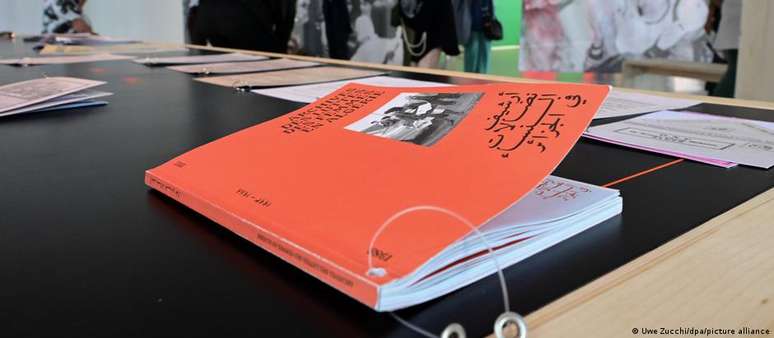 Nova polêmica envolve brochura publicada em 1988, na Argélia, intitulada "Presence des Femmes"