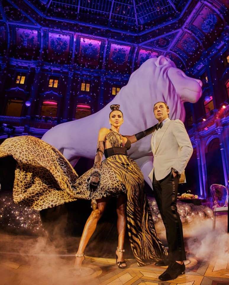 Jo&atilde;o Adibe e sua mulher, Cynthia Marques: casal cada vez mais badalado