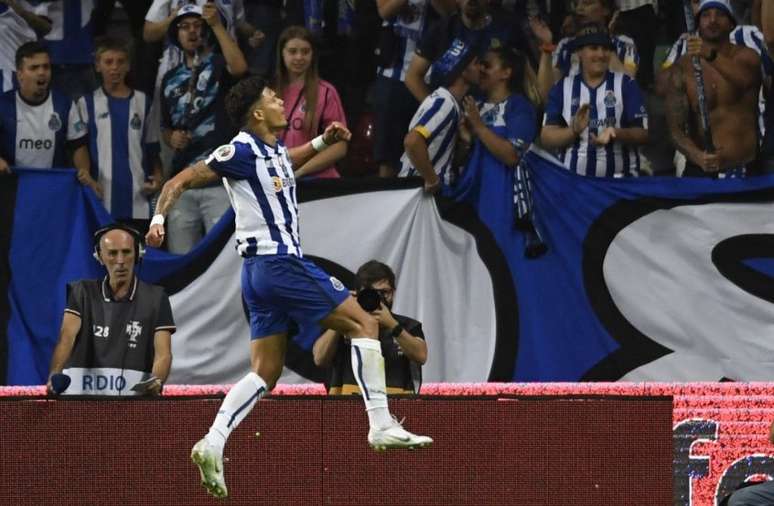 Evanílson marcou um dos gols da decisão (Foto: MIGUEL RIOPA / AFP)