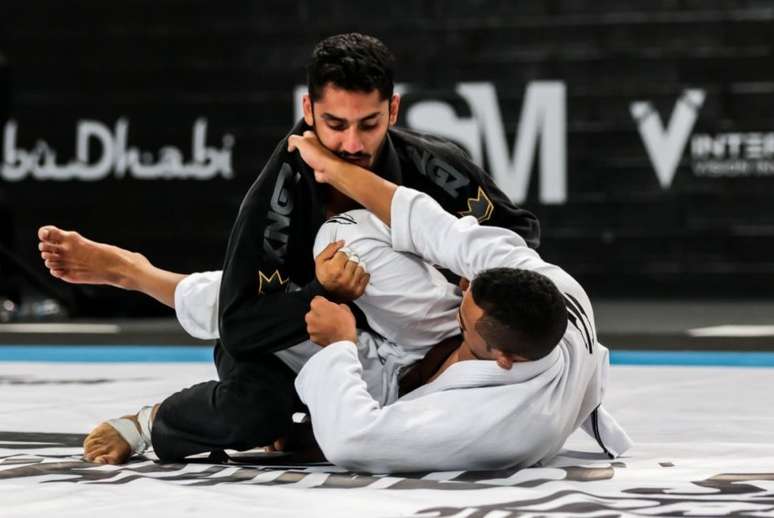 Faixas coloridas foram os destaques do segundo dia de competição (Foto: AJP)