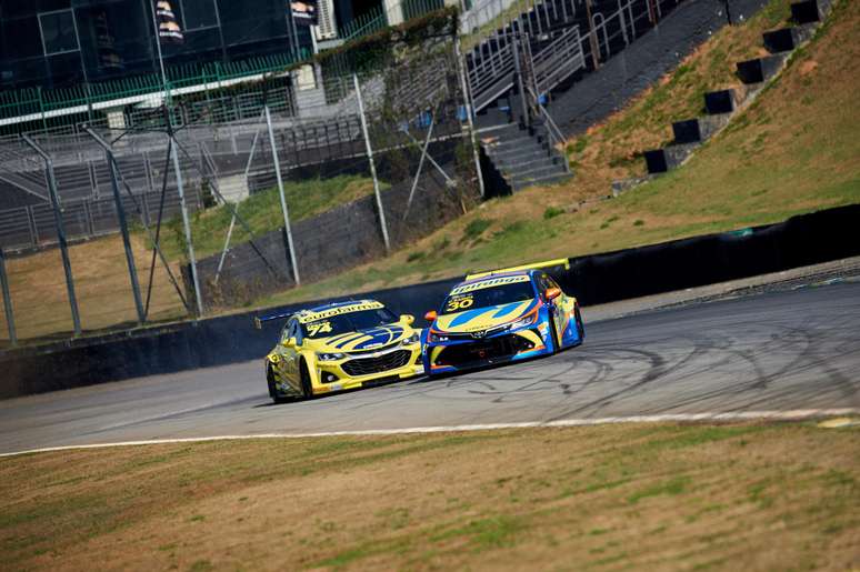 Substituto de Piquet Jr. em Interlagos, Rafa Martins comemora