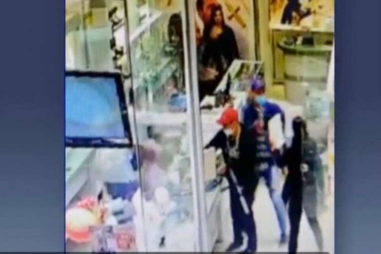 Assalto ocorreu no Shopping Central Plaza, na zona leste de São Paulo 