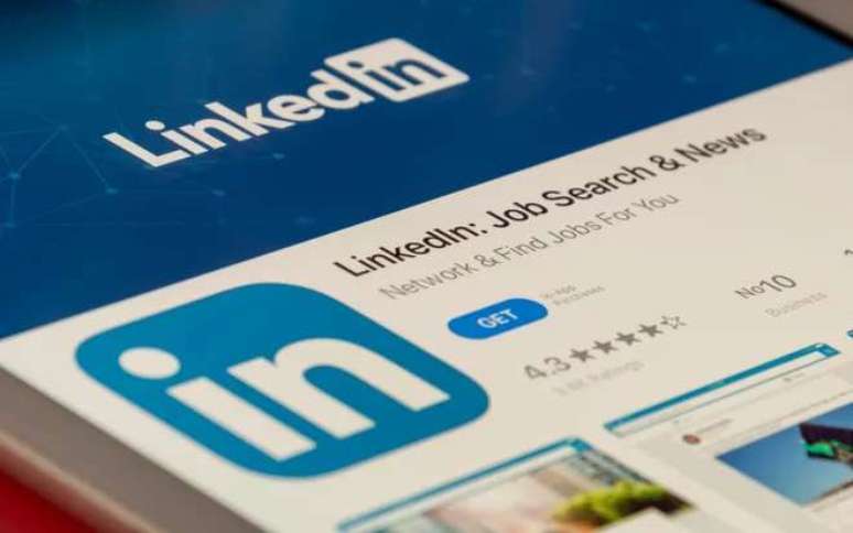 LinkedIn testou sugestões de contatos para identificar quais seriam mais eficazes na busca por emprego (Imagem: Souvik Banerjee/Unsplash)
