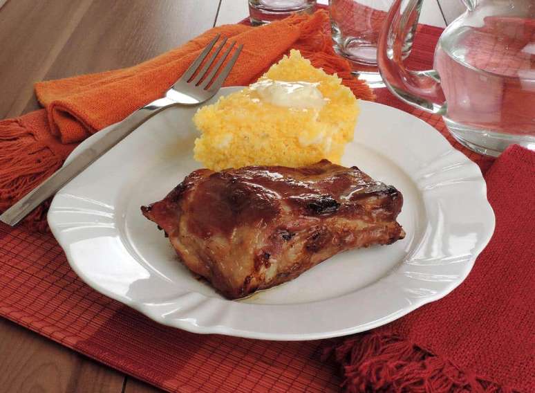 Costelinha com cuscuz nordestino | Foto: Guia da Cozinha