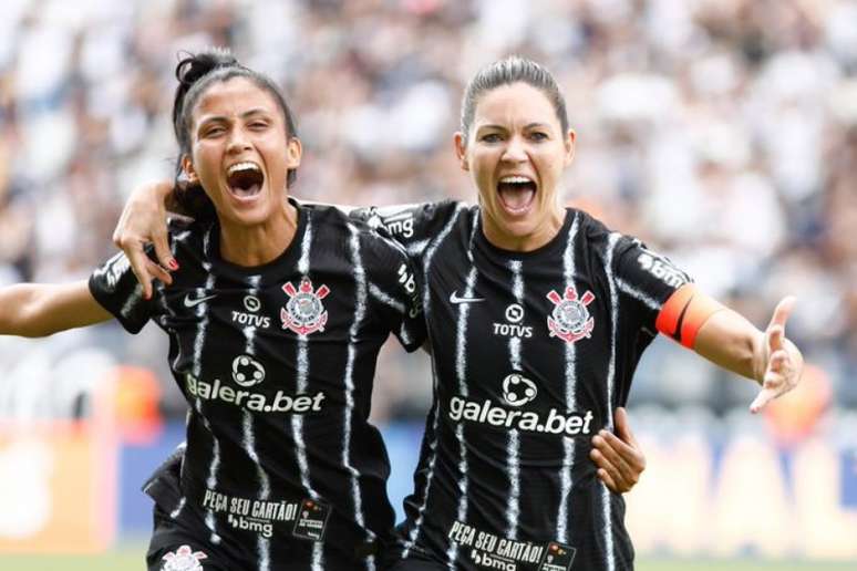 Jogadoras comemorando (Foto: Rodrigo Gazzanel / Agência Corinthians)