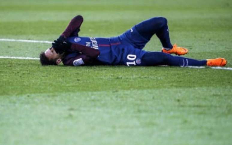 Neymar teve lesões sérias com a camisa do PSG (Foto: GEOFFROY VAN DER HASSELT / AFP)