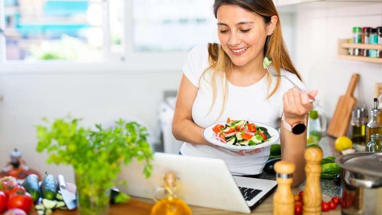 Ficar Sem Comer Ajuda a Emagrecer?