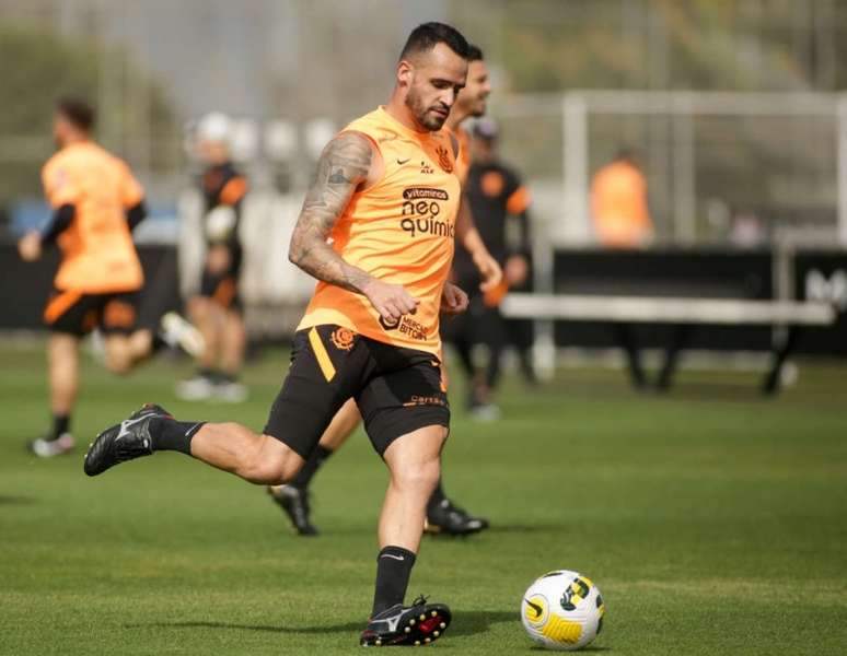 Renato Augusto não joga desde o dia 19 de junho (Foto: Rodrigo Coca/Ag.Corinthians)