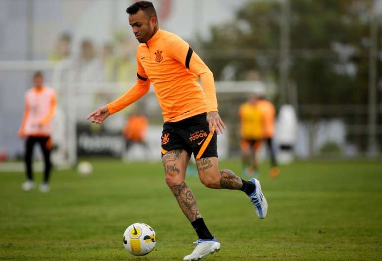 Luan durante treino no CT Joaquim Grava (Foto: Rodrigo Coca/Agência Corinthians)