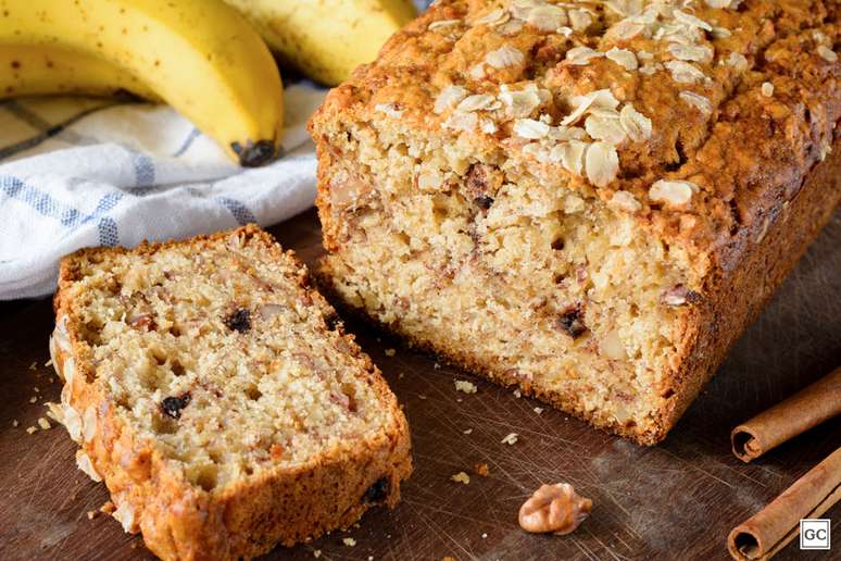 Bolo de banana e aveia – Foto: Guia da Cozinha