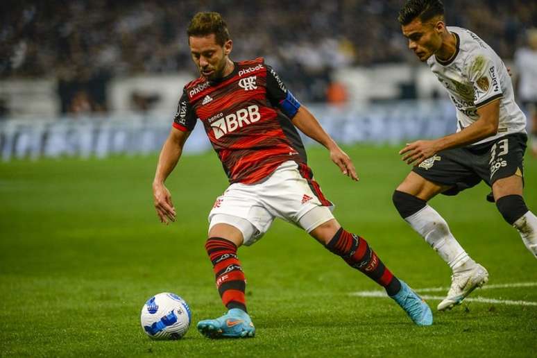 Everton Ribeiro se destacou na vitória sobre o Corinthians (Foto: Marcelo Cortes/Flamengo)