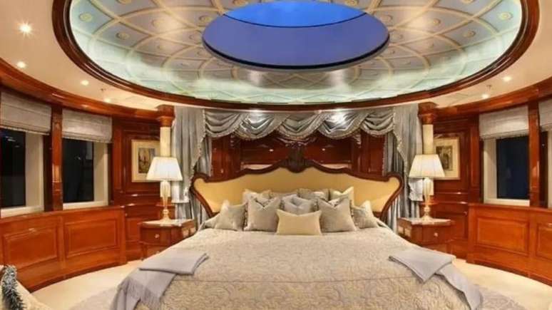 Quarto do iate luxuoso alugado por Rod Stewart &ndash;
