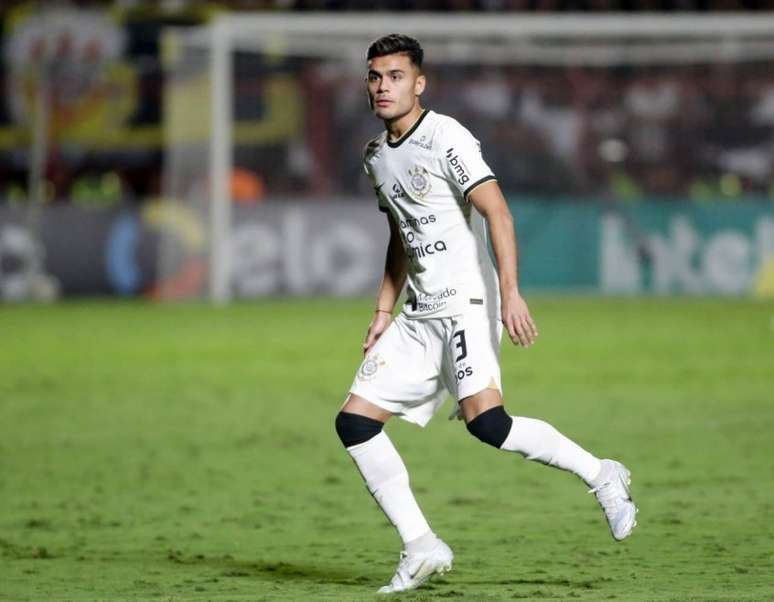 Fausto em ação contra o Dragão (Foto: Rodrigo Coca / Agência Corinthians)