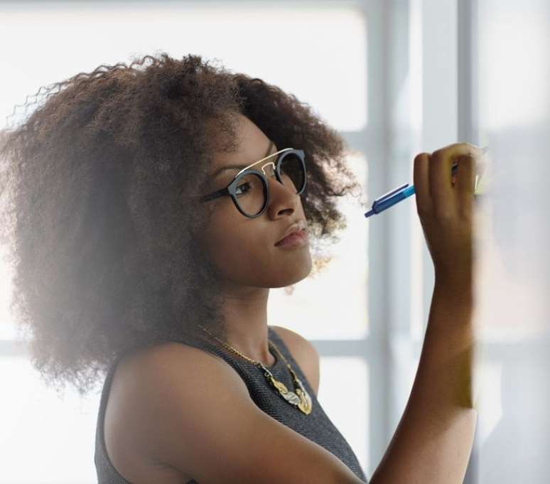 Falar sozinho favorece o foco e a concentra&ccedil;&atilde;o, sabia? 