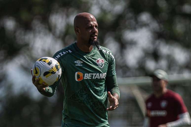 Felipe Melo está entre os titulares do Flamengo neste domingo (Foto: Marcelo Gonçalves/Fluminense FC)
