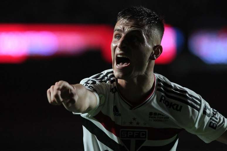 Galoppo mostrou personalidade e cobrou Pablo Maia no fim da partida (Foto: Rubens Chiri / saopaulofc.net)