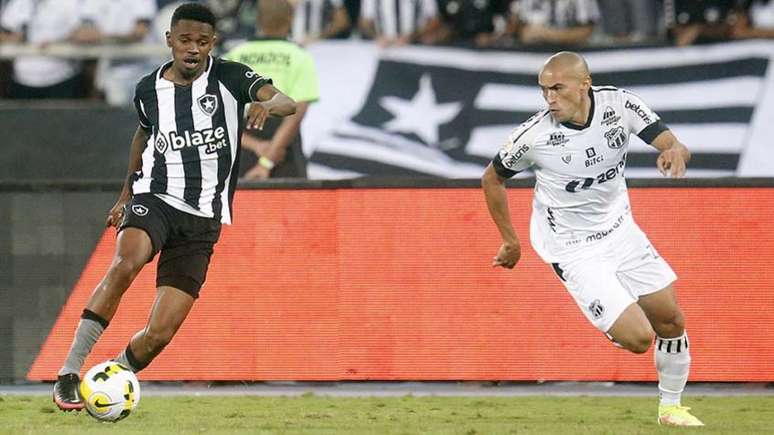 Botafogo passa por dificuldades em empate contra o Ceará (Foto: Vitor Silva/Botafogo)