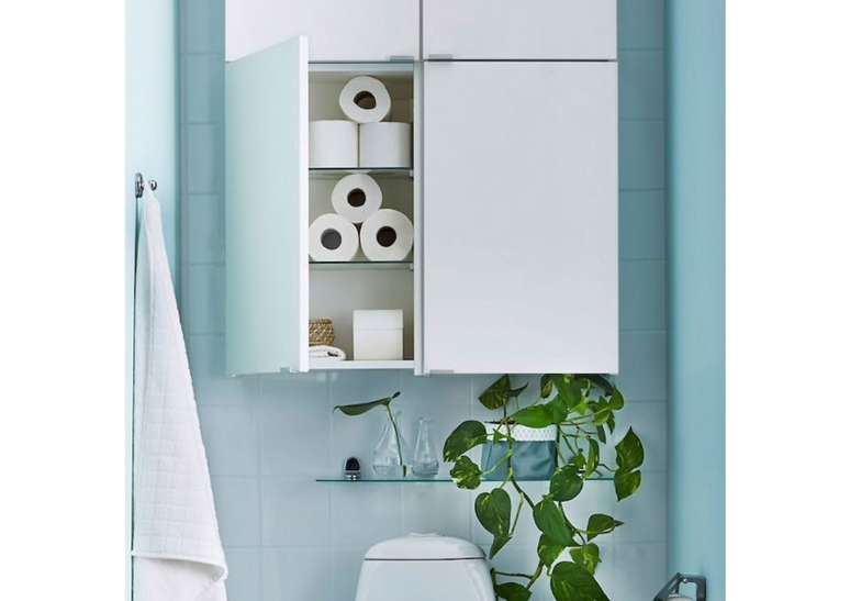 Fa&ccedil;a uso do espa&ccedil;o da parede acima do vaso.