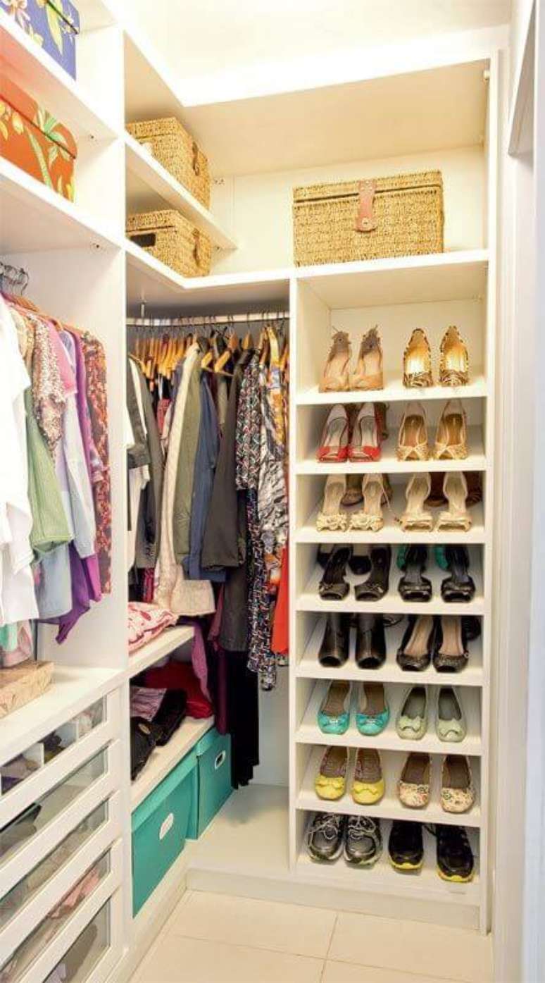 31. Closet em L planejado – Via: Lolafá