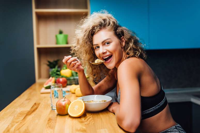 Alimentação rica em fibras inibe a produção de gordura no fígado 