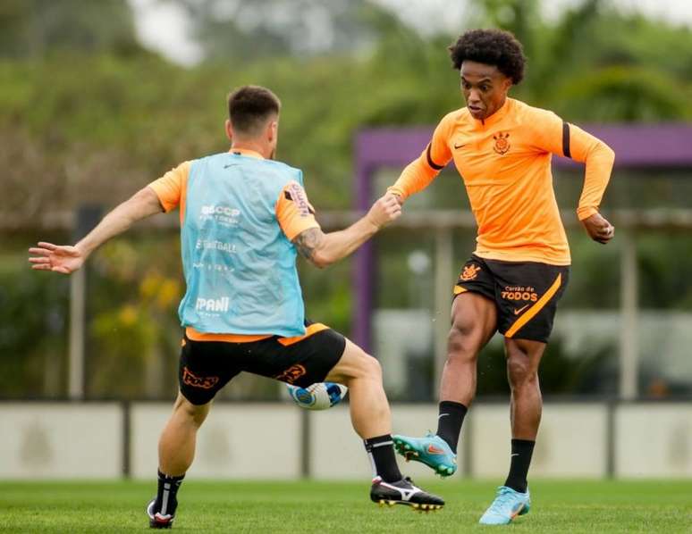 Willian está recuperado da tendinite que o tirou do primeiro jogo contra o Fla (Foto: Rodrigo Coca/Ag.Corinthians)