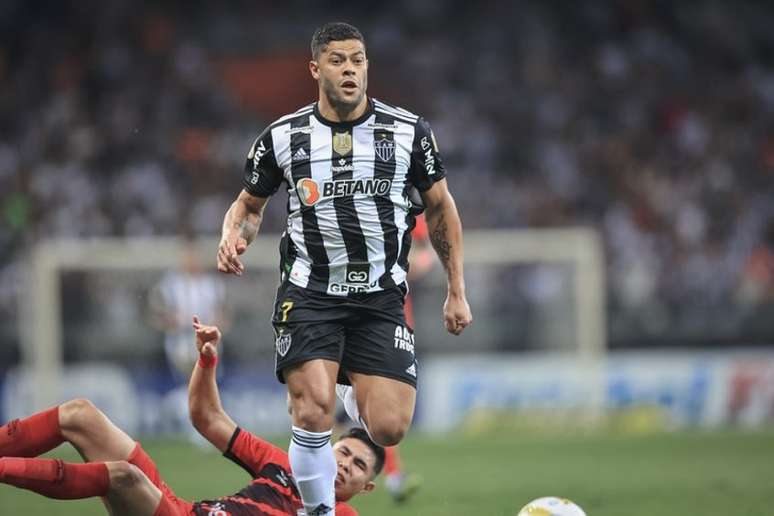 Hulk em entrevista na área interna do Mineirão - (Foto: Pedro Souza / Atlético-MG)