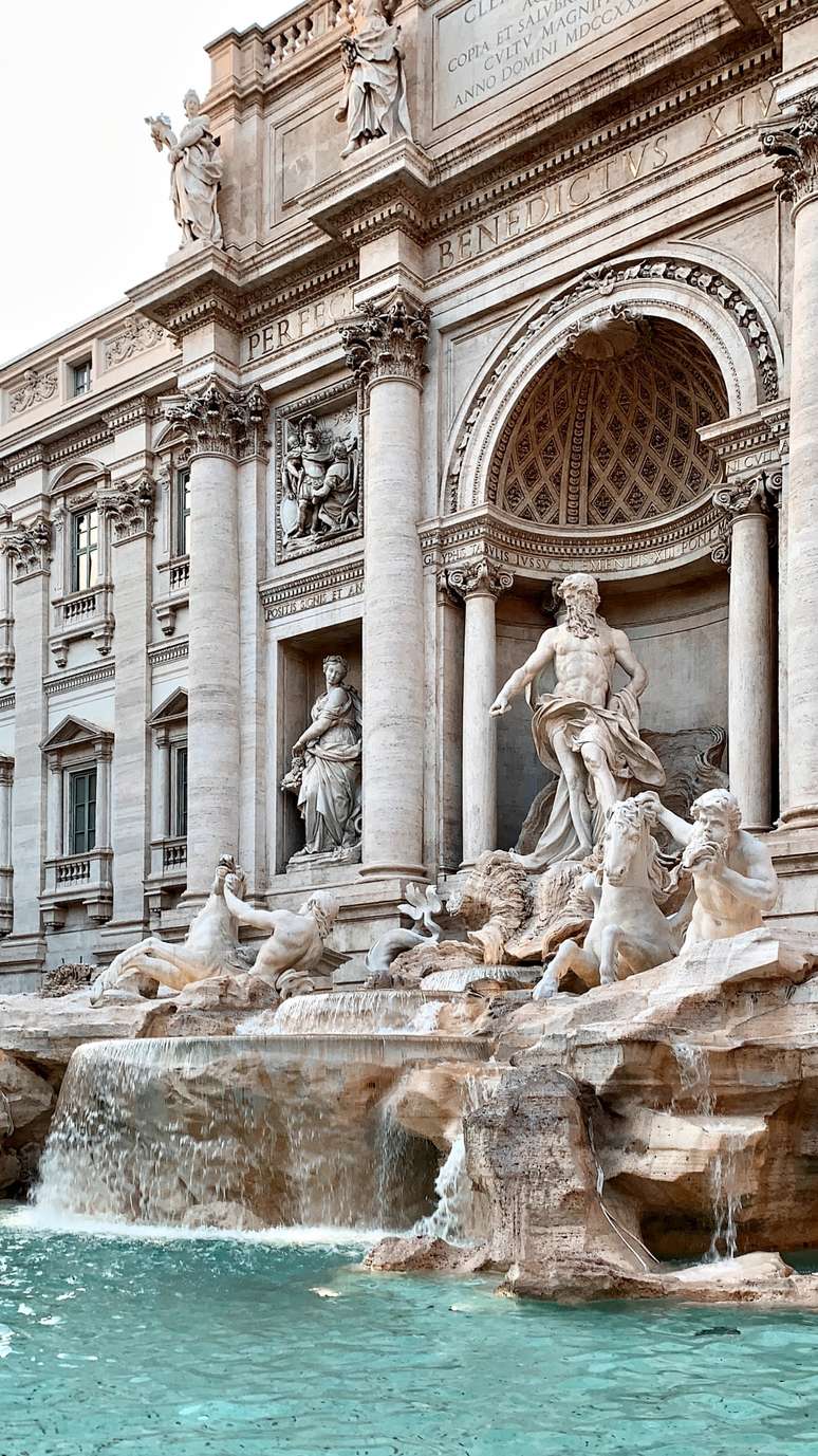 A Fontana di Trevi &eacute; a maior e mais ambiciosa fonte de Roma.