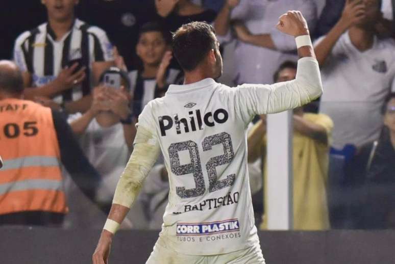 Léo Baptistão pode ser negociado com o Almería, da Espanha (Foto: Divulgação/Santos FC)