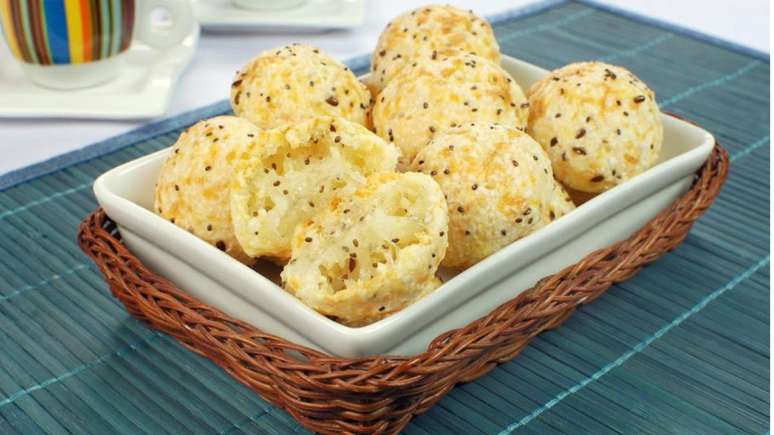 Pão de queijo de tapioca sem óleo e sem glúten (Reprodução / Guia da Cozinha)