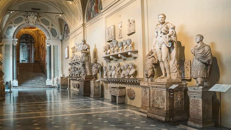 Esculturas nos Musei Vaticani.