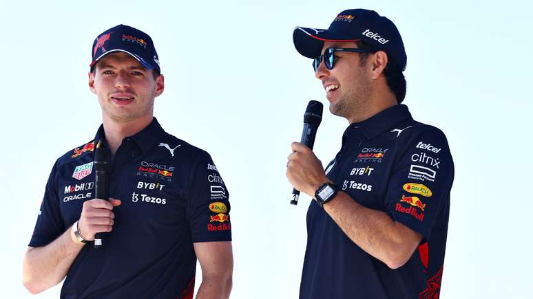 Max Verstappen e Sergio Perez est&atilde;o confirmados na Red Bull at&eacute; 2024