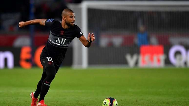 Sem espaço no clube francês, jogador passou por empréstimos na temporada passada - (Foto: Divulgação/PSG)