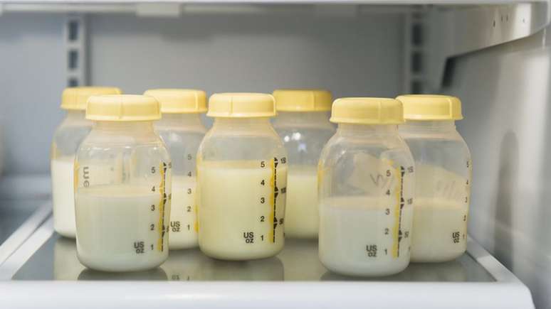 Para doar leite materno, a mulher pode procurar um dos 220 postos de coleta dos Bancos de Leite Humano (BLHs) espalhados pelo país