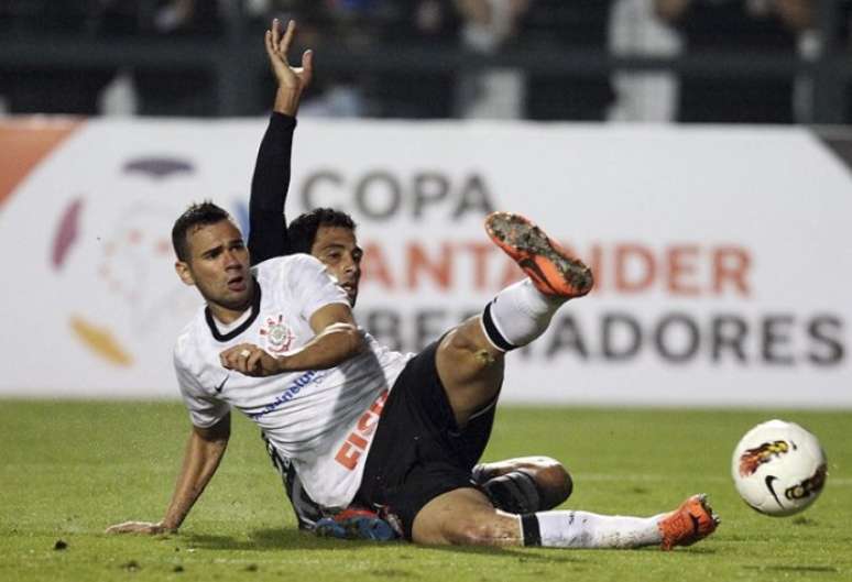 Leandro Castan estava no elenco campeão da Libertadores em 2012 (Foto: Arquivo)