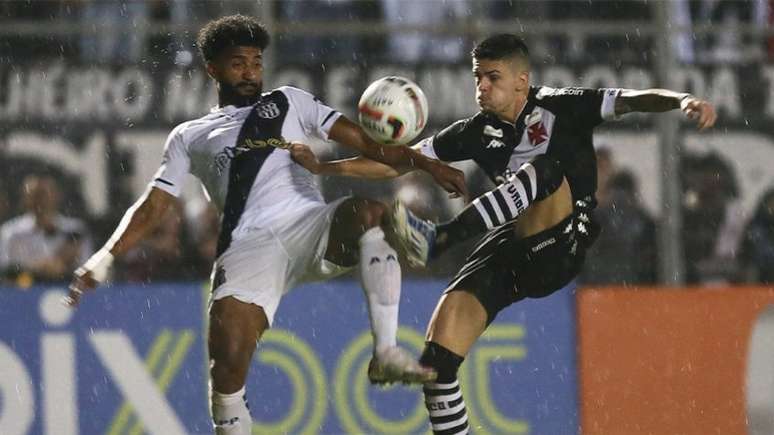 Vasco e Ponte Preta fizeram jogo disputado (Foto: Daniel RAMALHO/CRVG)