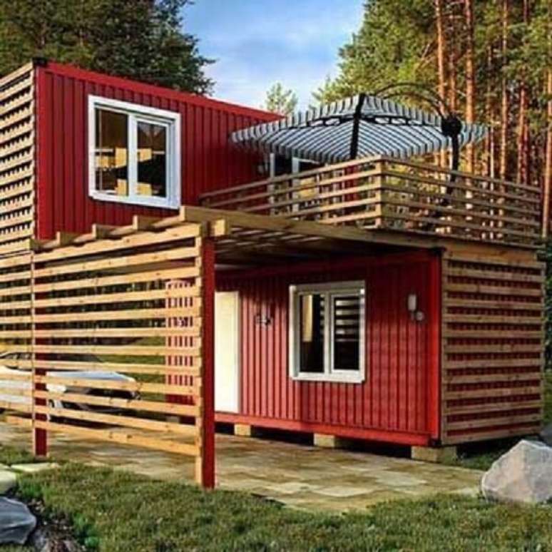 28. Casa vermelha de container e pallet. Fonte: Arkpad