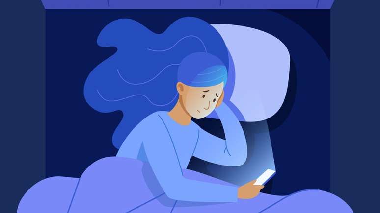Além do frio, o uso do celular na cama também atrapalha o sono 