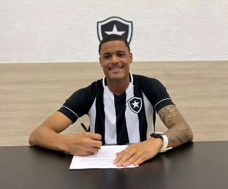 Janderson é o novo jogador do Botafogo (Foto: Divulgação)