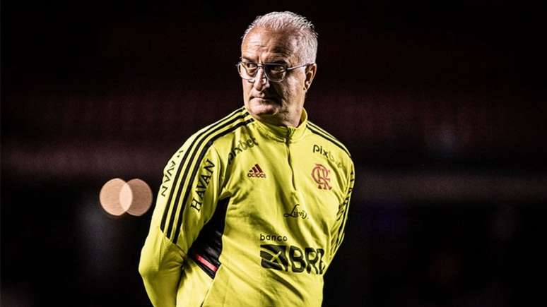 Dorival Júnior viu o Flamengo atuando de maneira 'consciente' contra o Corinthians (Foto: Victor Monteiro/W9press/Lancepress!)