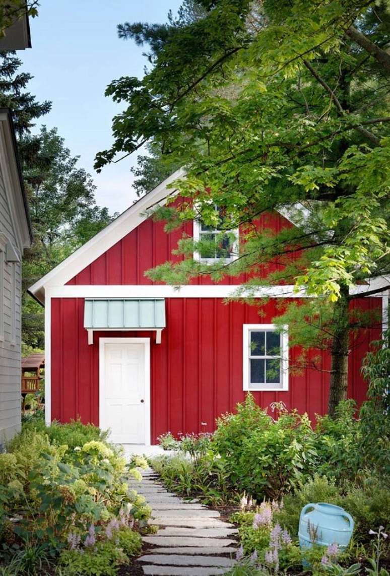 56. Projeto de casas vermelhas e branco. Fonte: Decor Fácil