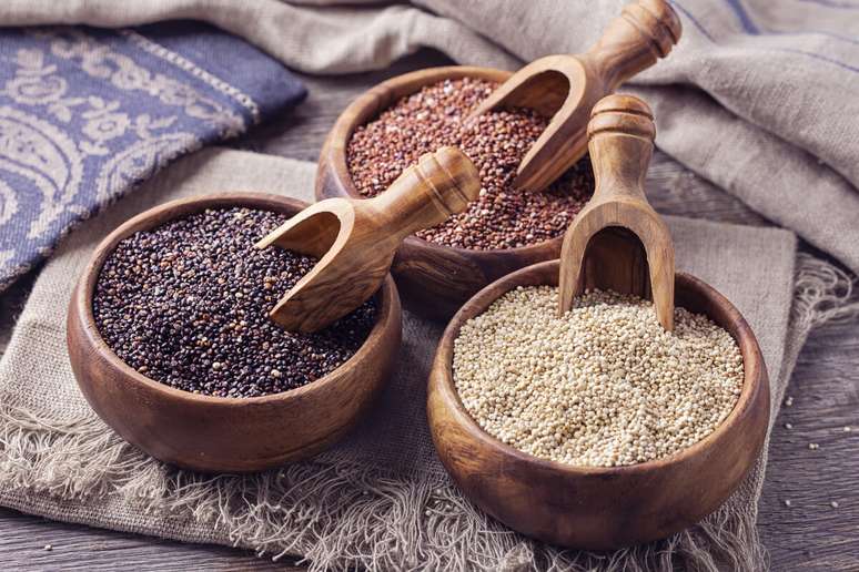 Quinoa é fonte de vitaminas e minerais (Imagem: Shutterstock)